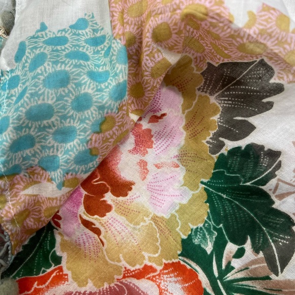 Z&L Floral Kaftan Cover-Up (HAT not included) - Picture 7 of 7